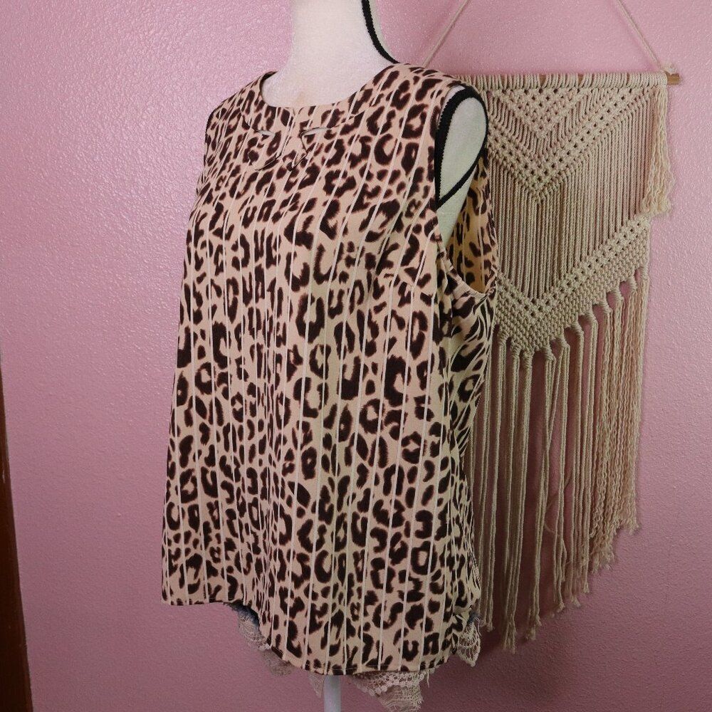 CAbi | Sleeveless Leopard Print Top Large‎